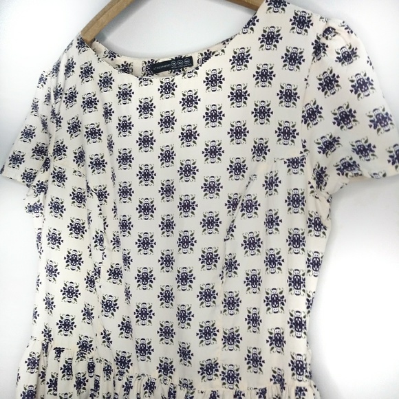 Atmosphere Ivory & Purple Swing Dress - Picture 3 of 8